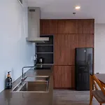 Pentstudio_5Stars_Westlake_Luxury
