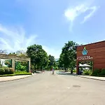 Studio Nice View In Vinhomes Green Bay, 25\' To Airport