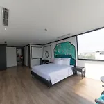 Azen Lakeside Hotel & Travel