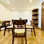 Studio - Gan San Van Dong My Dinh