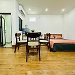 Studio - Gan San Van Dong My Dinh