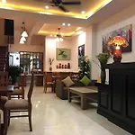 Old Quarter Family Hotel