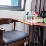 Lily Hotel