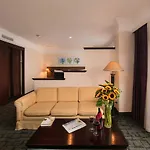 Lake Side Hotel