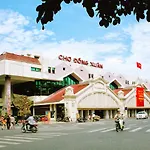 Mayflower Hotel- Central Old Quarter