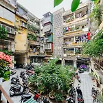 Buzz Hanoi 2 Bedroom in Old Quarter with Balcony