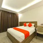 Oyo 270 Xumi Hotel