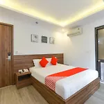 Oyo 270 Xumi Hotel