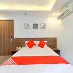 Oyo 270 Xumi Hotel