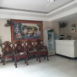 Khach San Moza
