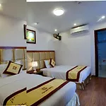 Van Mieu 2 Hotel