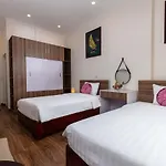 Royal Airport Hotel - Convenient & Friendly