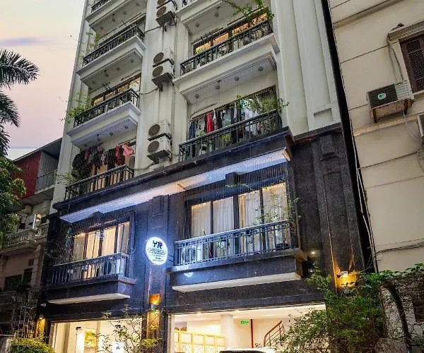 Yr Hotel & Apartments