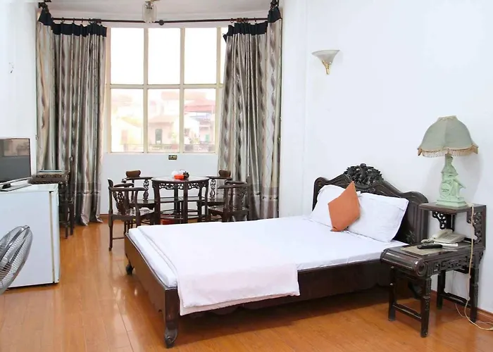 Hoang Cuong Hotel 15 Nguyen Thai Hoc