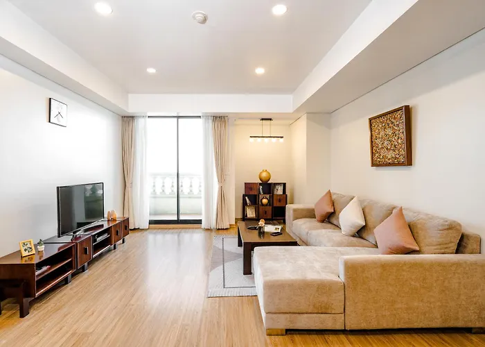 Wecozy Pacific - Spacious Apartment, Train Station Side