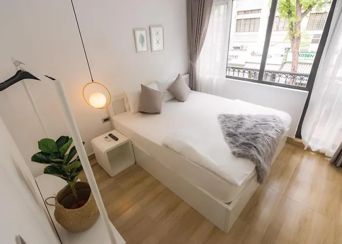 Drumie Home, 50M To Hoan Kiem Lake - By Antique