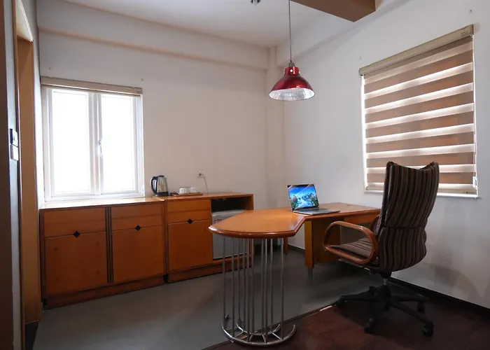 Golden Sunshine Villa Hotel And Travel