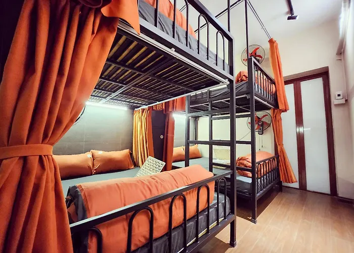 Top Hostel- Big Bed-3 Mins To Train Street-Friendly-High Quality Of Sleeping
