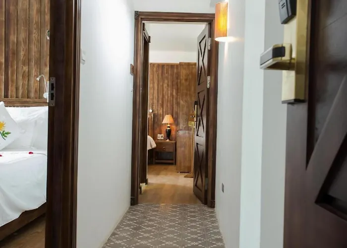 Noble & Swan Boutique Hotel
