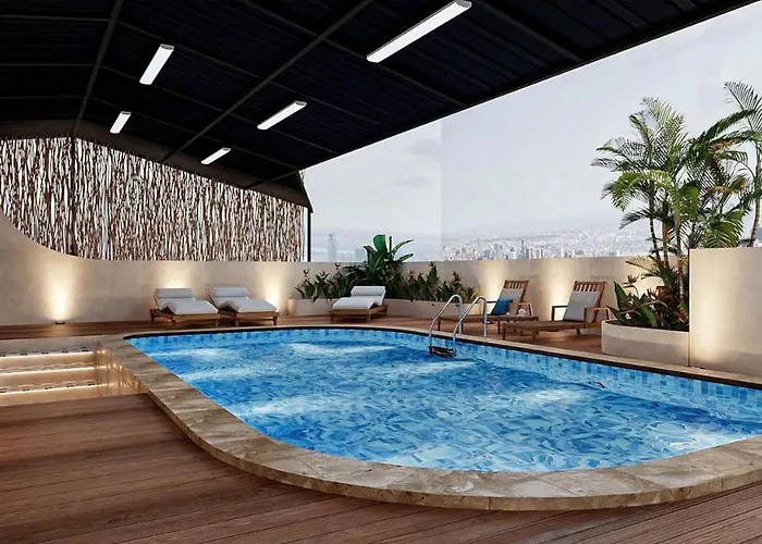 San Hotel & Pool