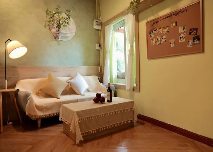 Old Quarter Center - 3 Beds- Netflix - Big Balcony