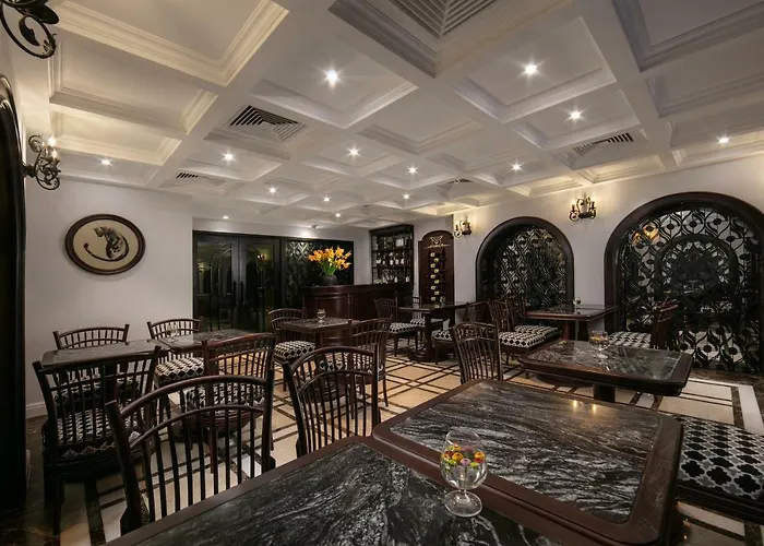 Canary Hotel