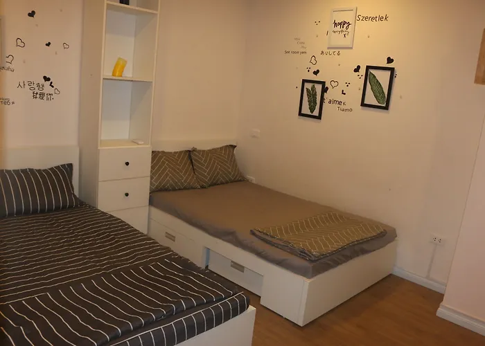 Phuong Apartment Mipec Riverside
