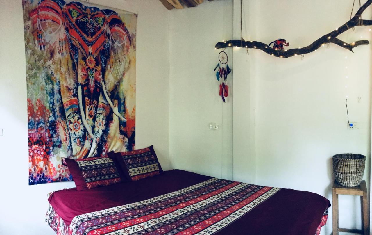 Elephant House - Duong Lam Homestay Hanoi