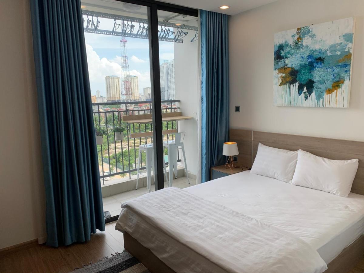 A Cosy In Vinhomes Bay Ha Noi * Hanoi