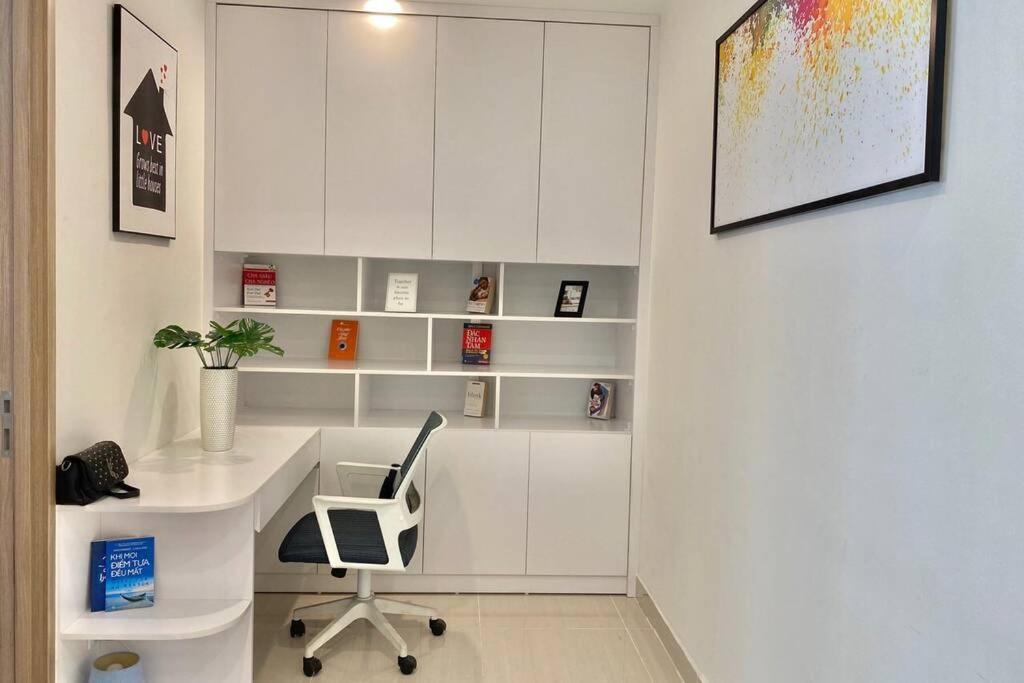 Apartment Bom Homes- Vinhomes Ocean Park- Service
