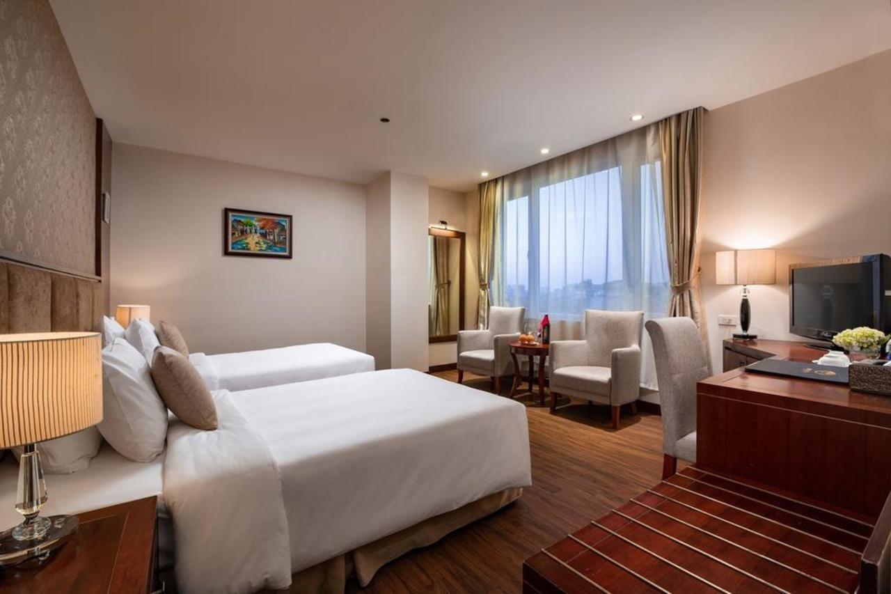 Nesta Hotel 4*