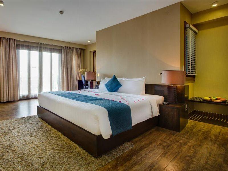 Oriental & Khách sạn 4*