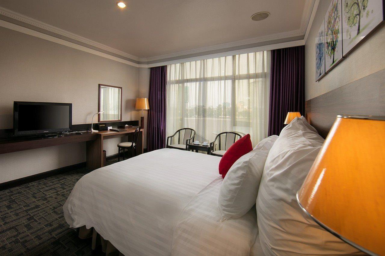 Hotel Side 4*