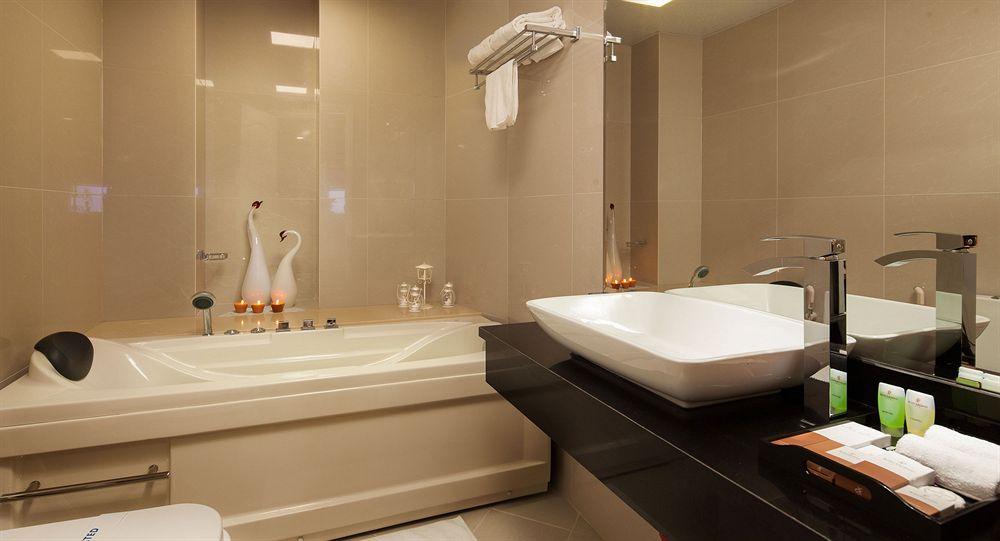 Boss Legend Hotel