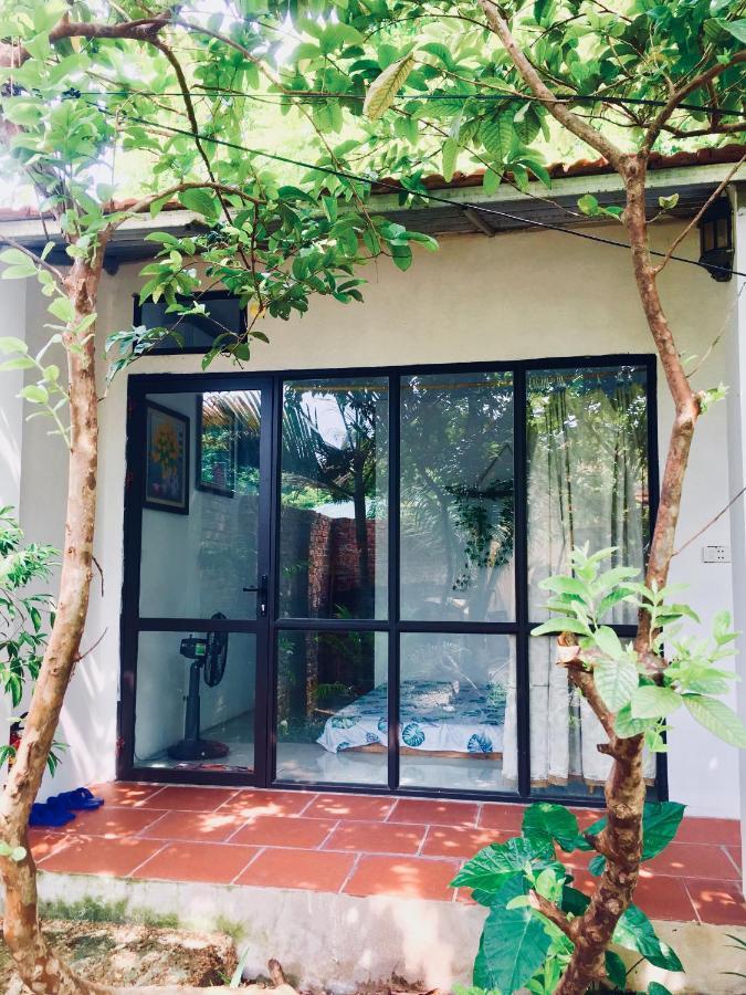 Elephant House - Duong Lam Homestay * Hanoi