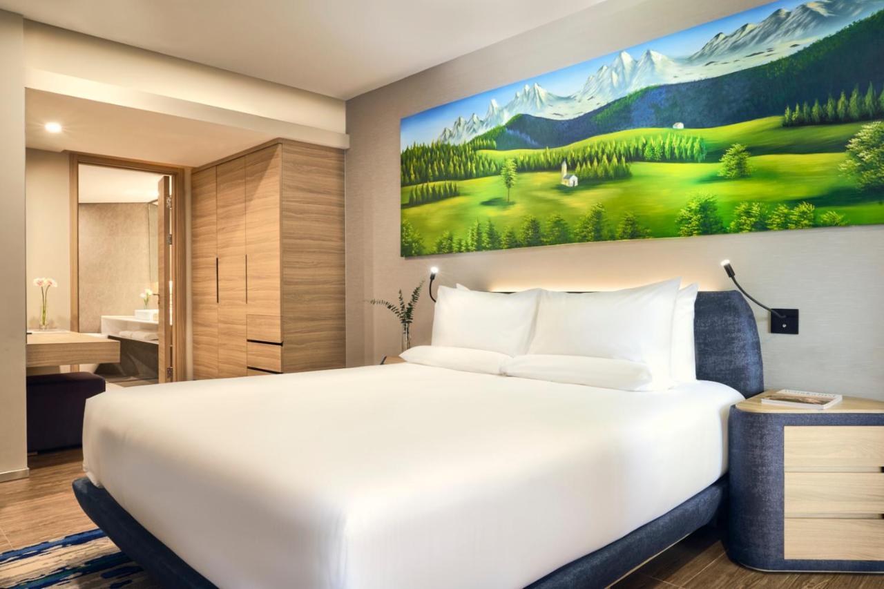 Novotel Thai Ha 5*