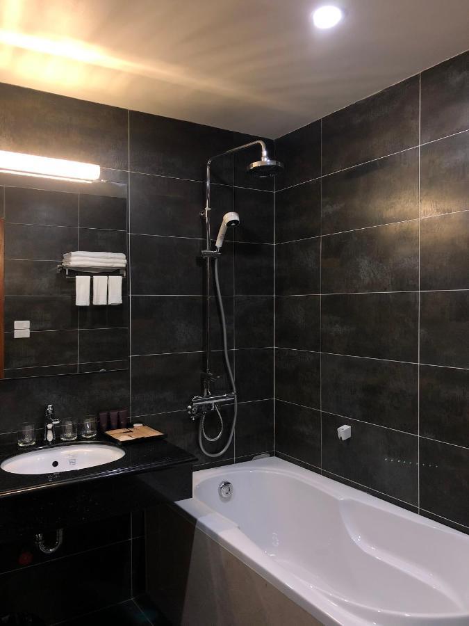 Moc Hoang Hotel 2*