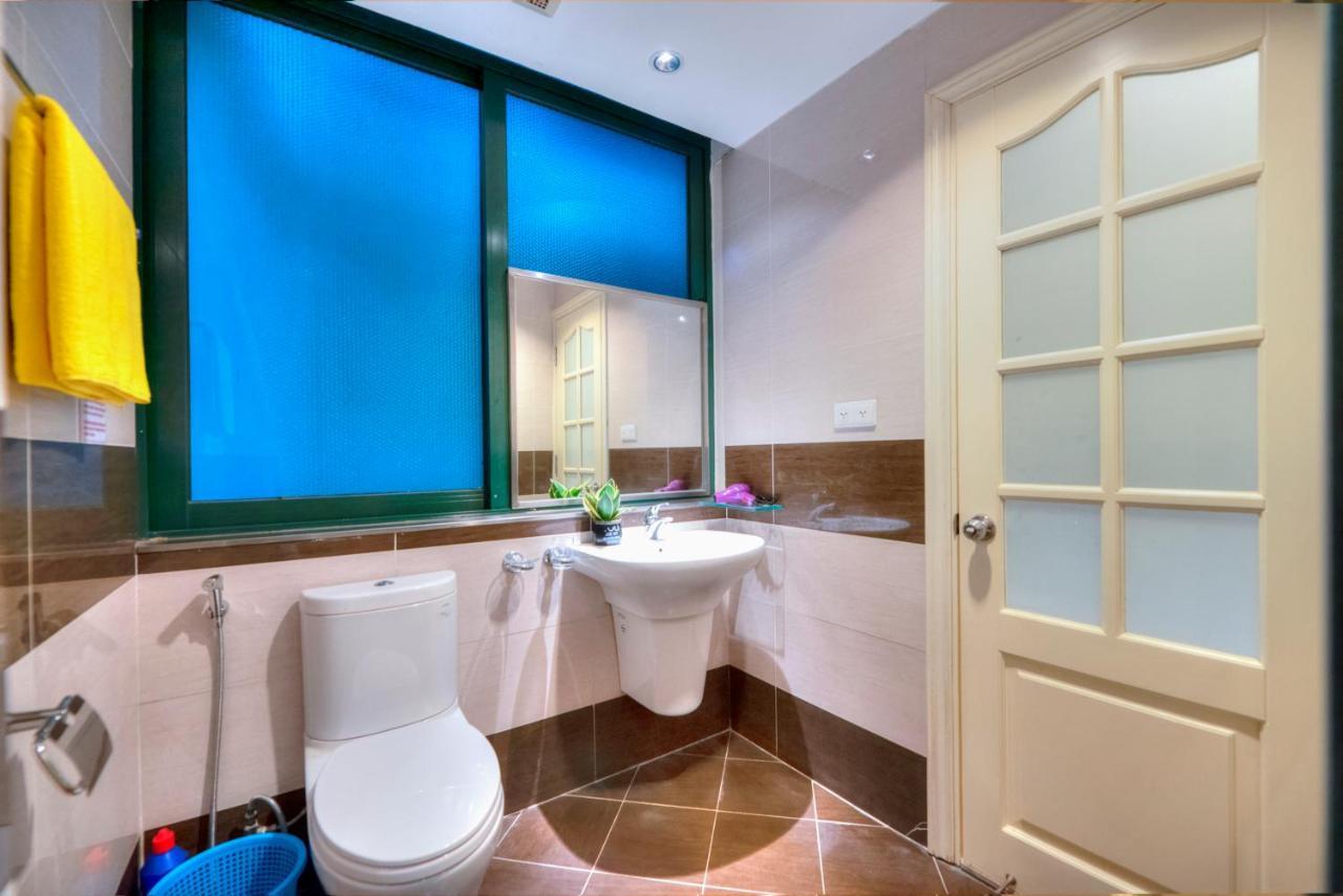 Lakewood House 3*