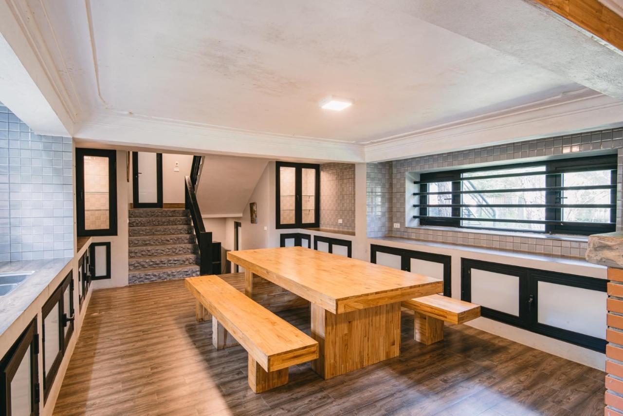 U Lesa - Nhà Bên Rừng 3*