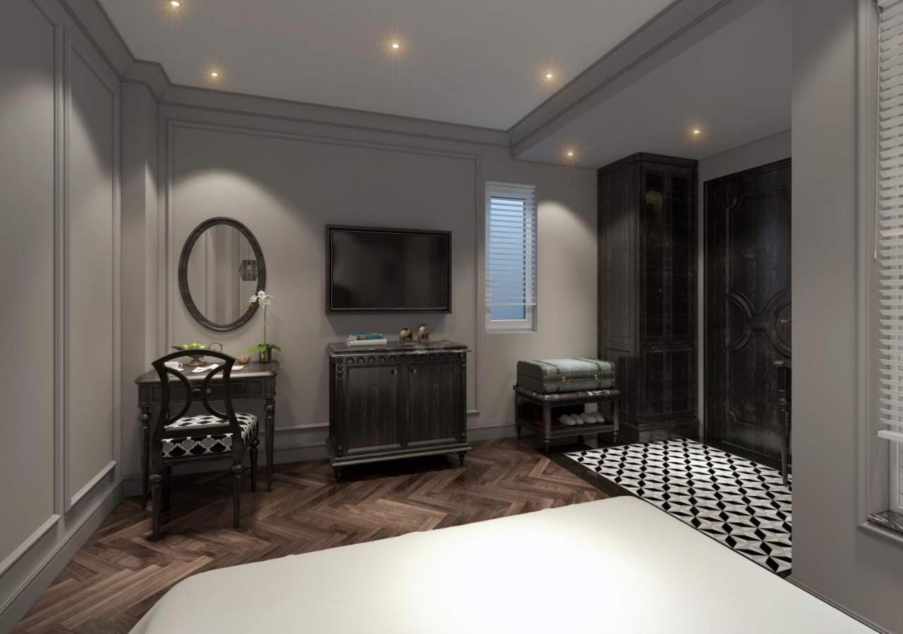 Le Grand - The 4*