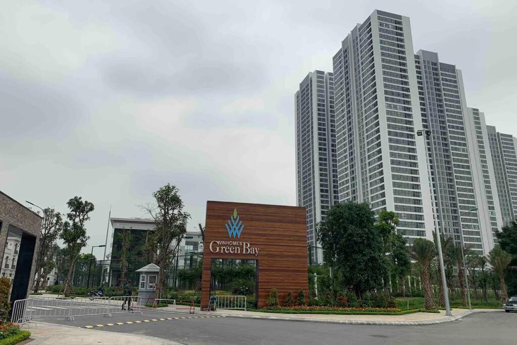 2 Bedrooms In Luxury @vinhomes Bay Ha Noi. * Hanoi