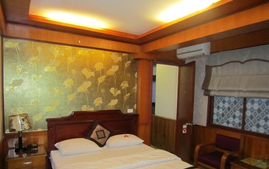 Khách sạn Valentine Hotel - Hong Ha 2*