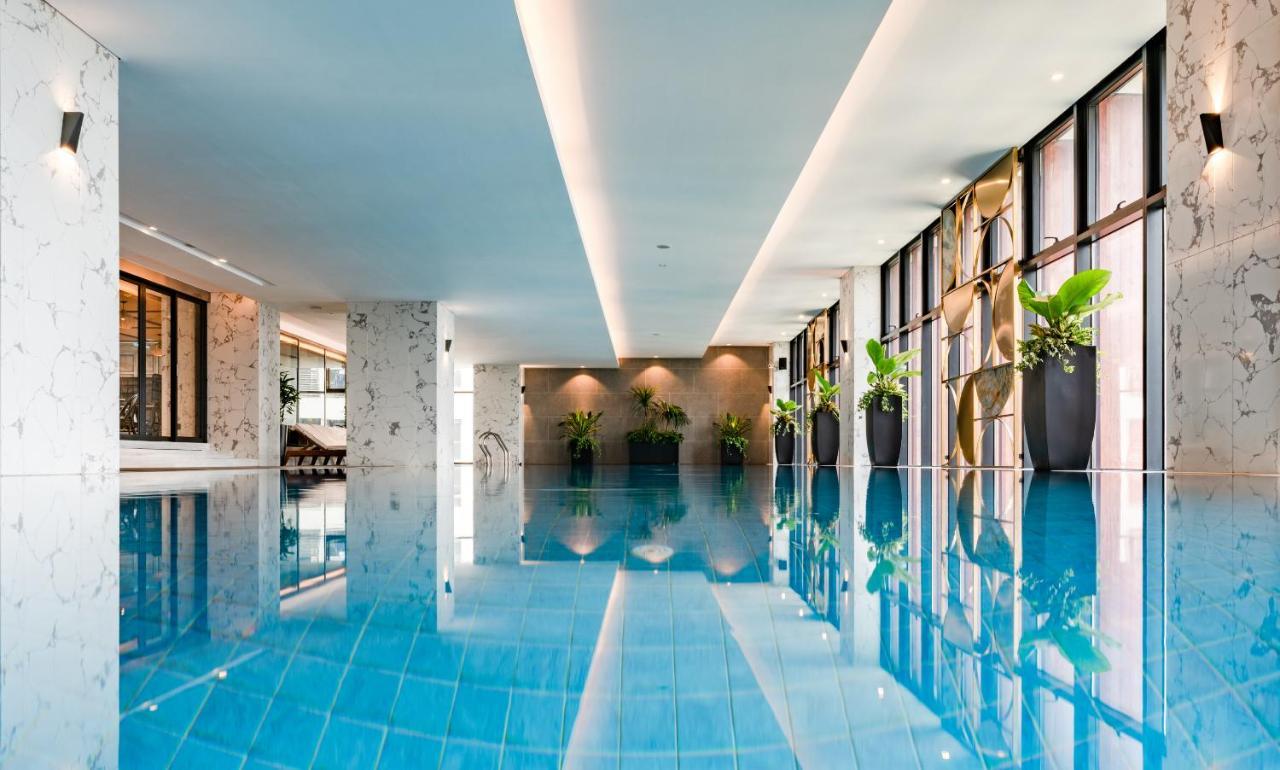 Moevenpick Living West Hotel 5*