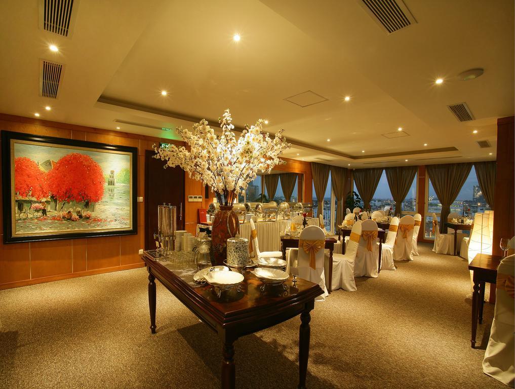 Hotel The Palmy &