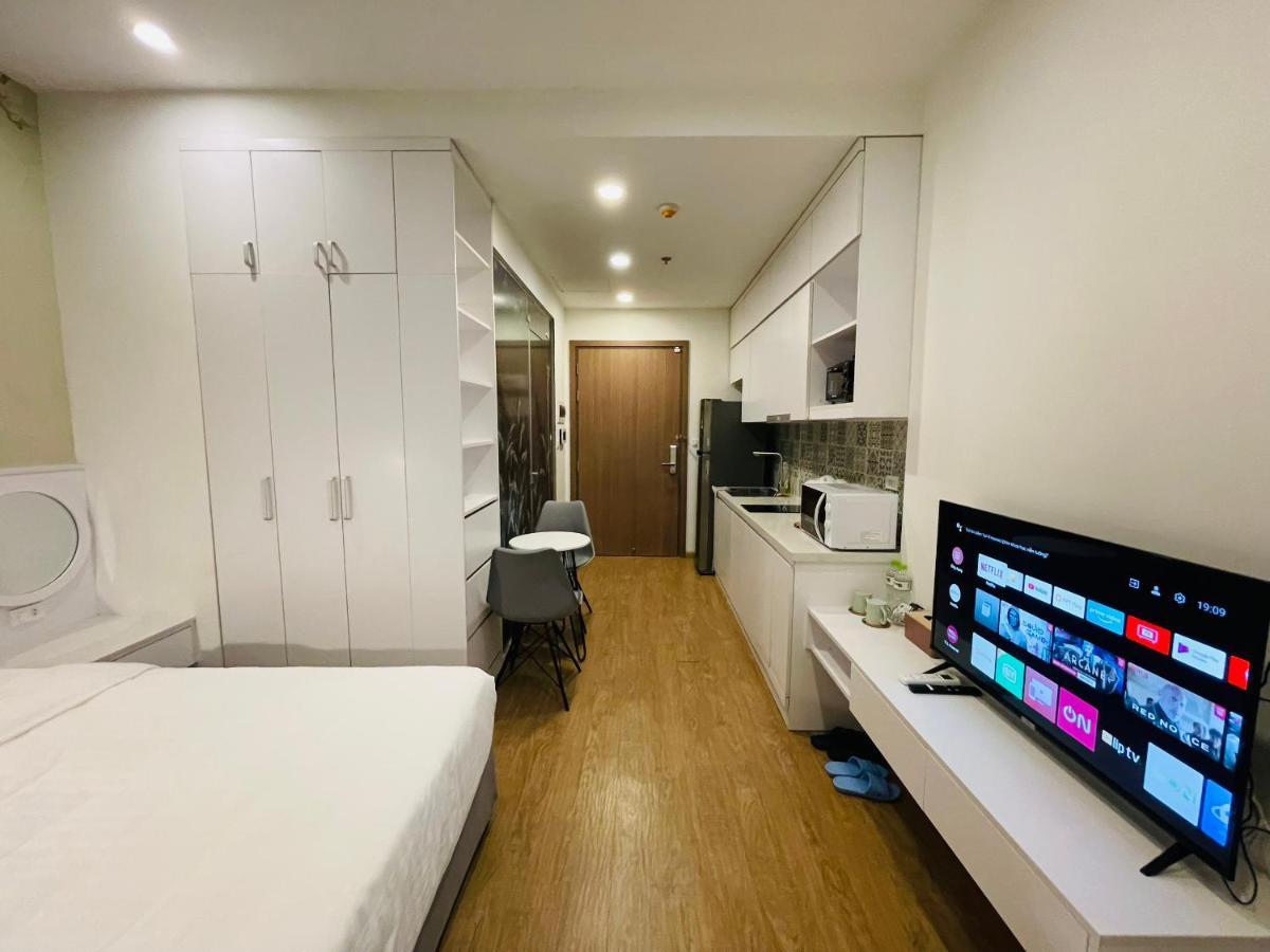 Gavi - Luxury Vinhome Bay Me Tri Ha Noi Apartment *