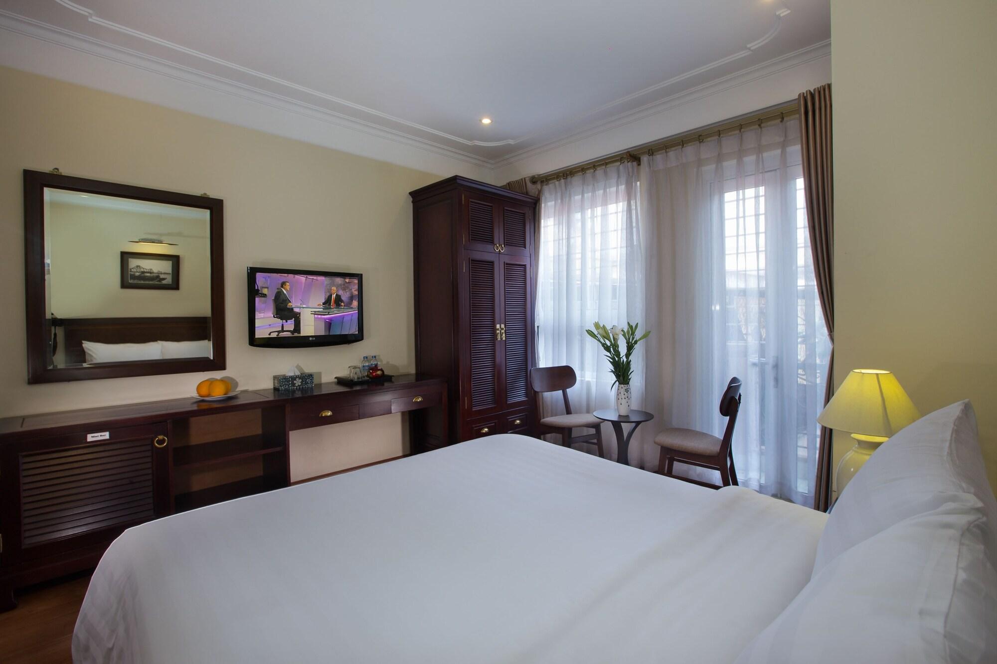 Hotel Classic Street 4*