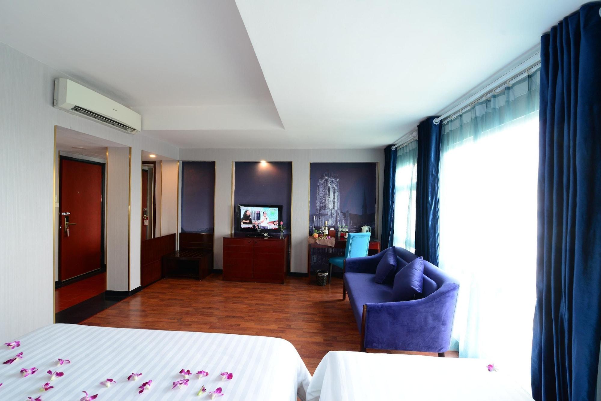 Ja Cosmo And Hotel Hanoi