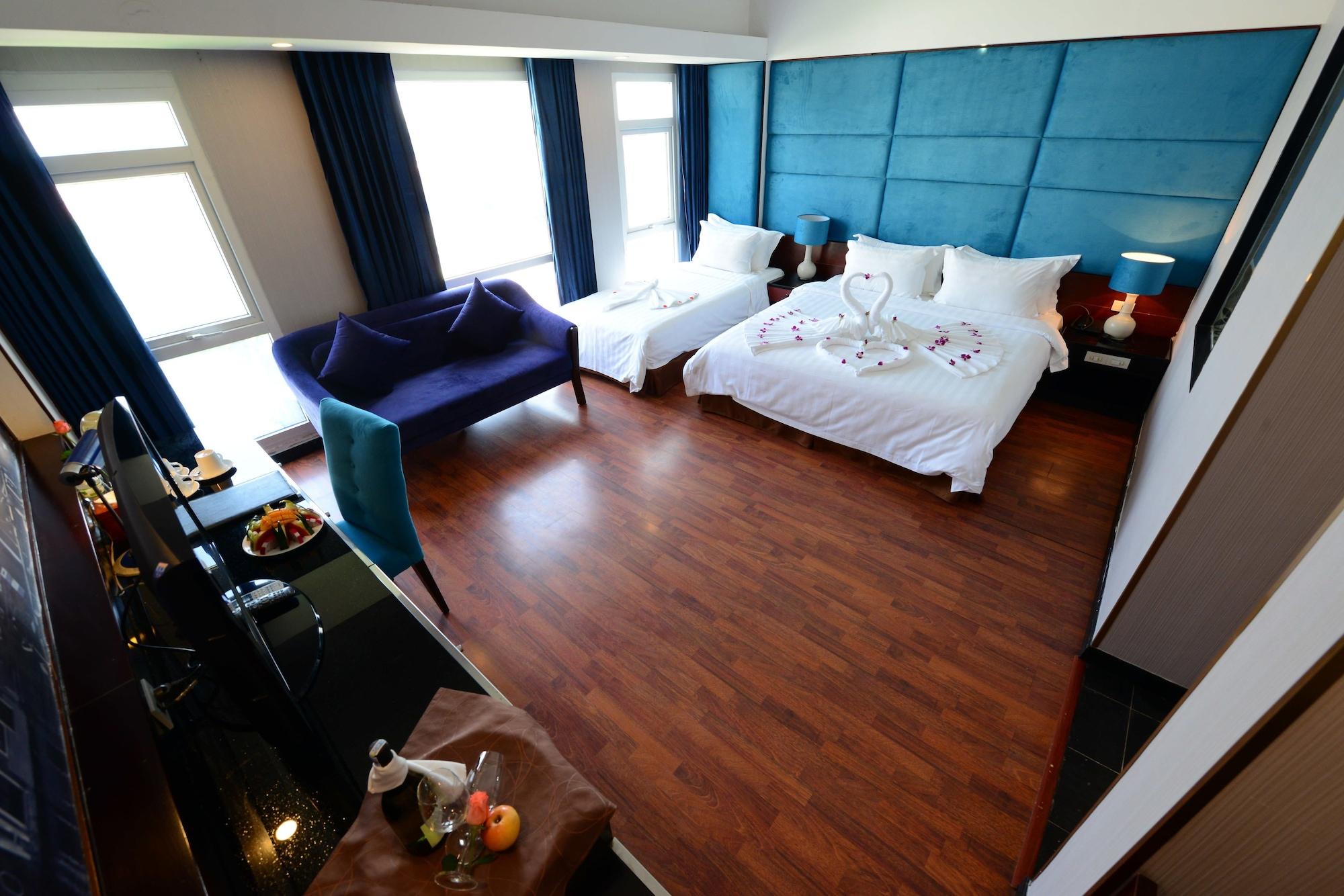 Hotel Ja Cosmo And
