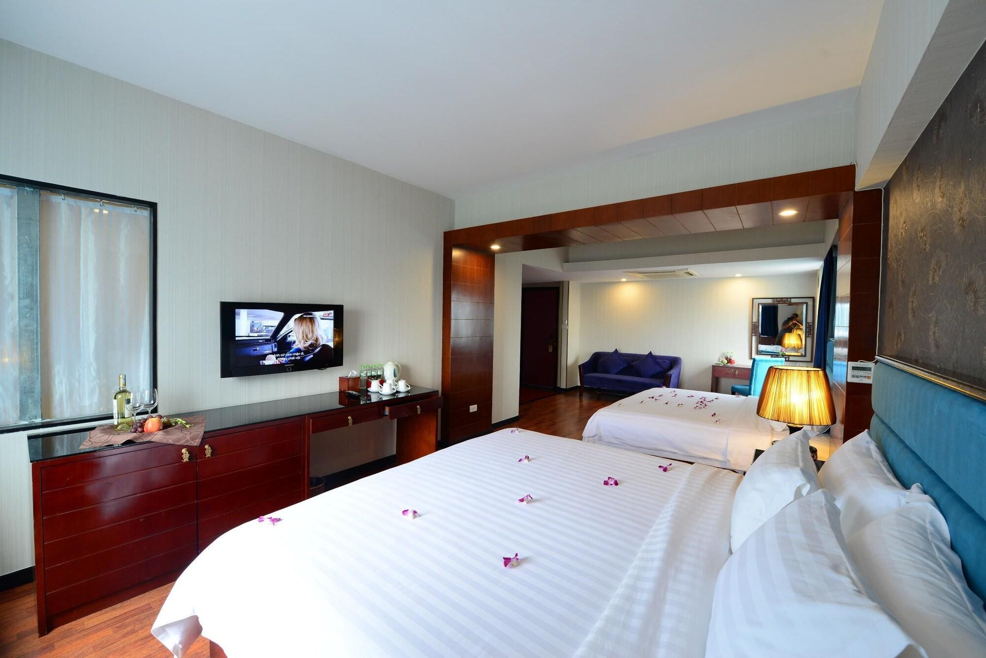 Hotel Ja Cosmo And 4*