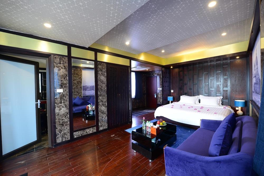Ja Cosmo And Hotel Hanoi